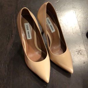 Steve Madden pointy toe stiletto
